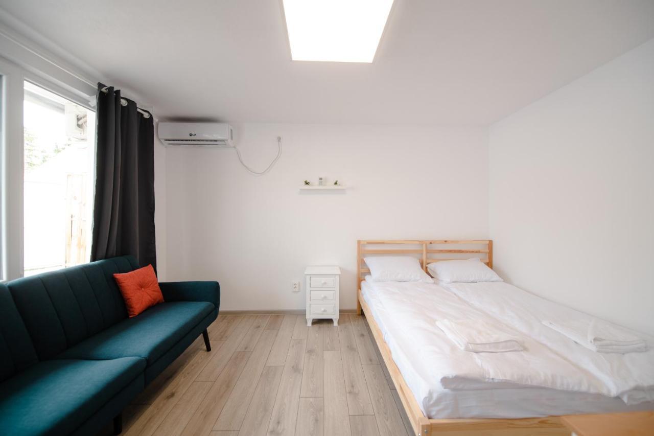 Pixel Guesthouse Tirgu Secuiesc Exterior photo