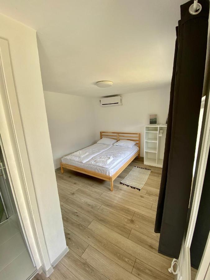 Pixel Guesthouse Tirgu Secuiesc Exterior photo