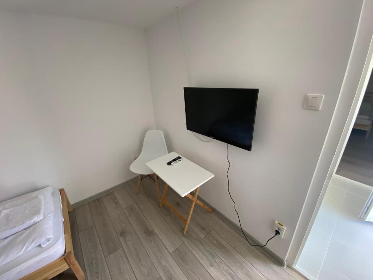 Pixel Guesthouse Tirgu Secuiesc Exterior photo