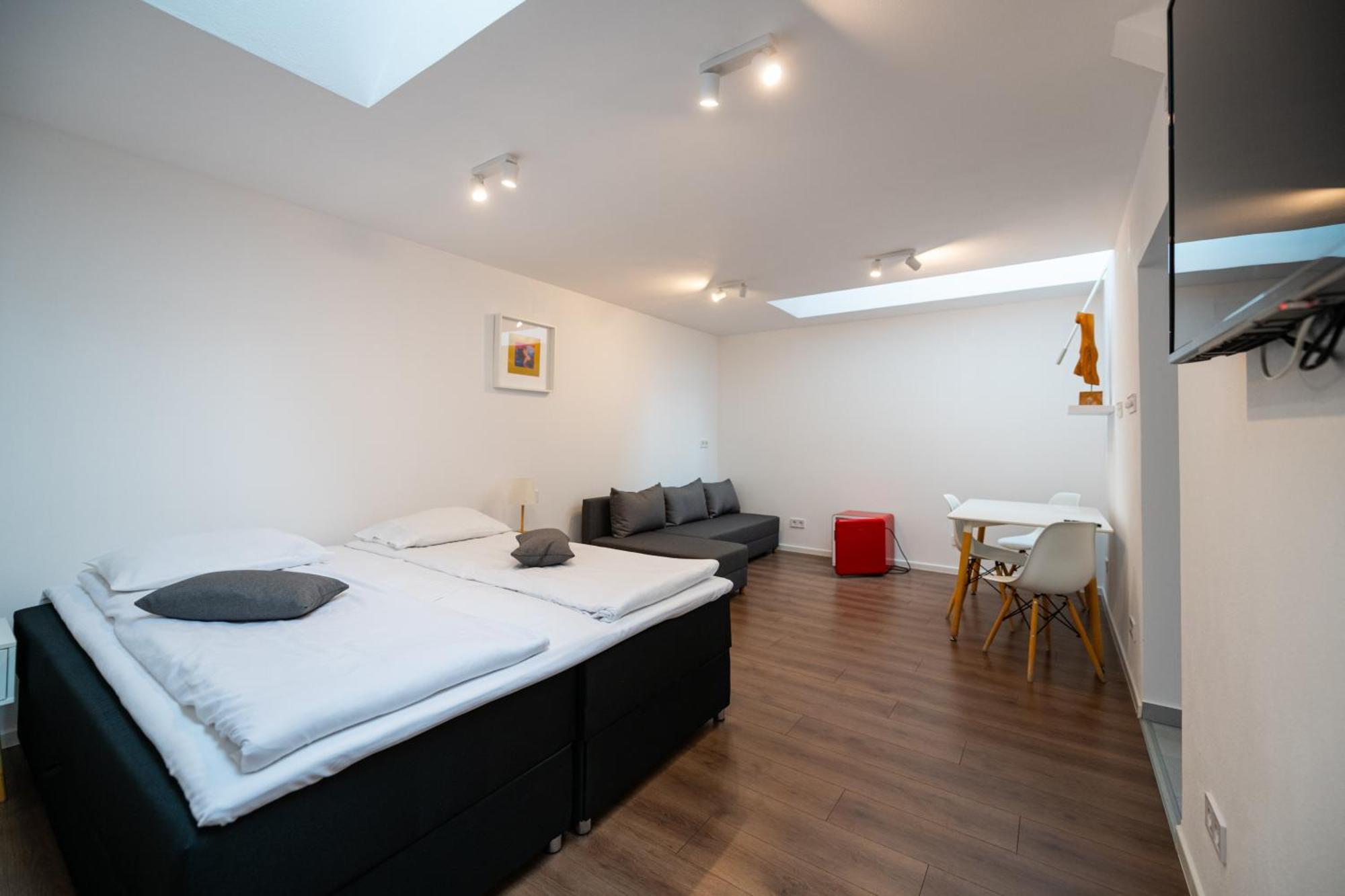 Pixel Guesthouse Tirgu Secuiesc Exterior photo